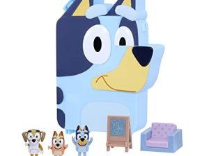 Bluey's Deluxe Play & Go Playset with 2.5-3 inch Figures