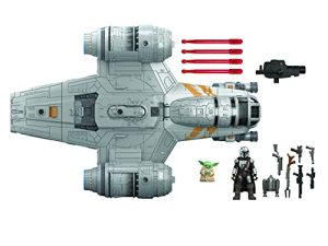 Star Wars Mission Fleet The Mandalorian The Child Razor Crest Outer Rim Run Deluxe Vehicle with 2.5-Inch-Scale Figure